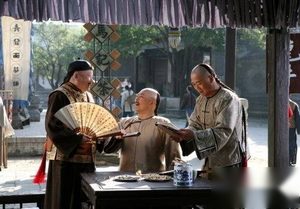 贪官和珅大罪为何没有株连九族？和珅倒台的原因