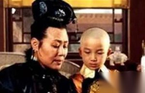 为了报复孝庄 顺治临死留下遗诏让兄弟即位