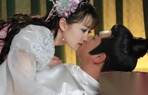 解析：嫦娥喜欢的究竟是后羿还是吴刚呢？