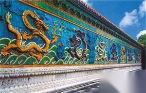 故宫九龙壁隐藏惊天之谜 为何要建这种照壁?