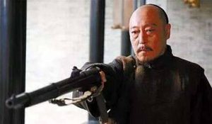 此人为清朝制造了当时世界最先进的武器，可惜被康熙杀了