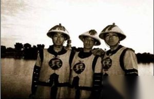 晚清时期太平天国起义后，曾国藩本为什么不敢创建湘军