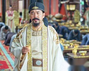 宋太祖赵匡胤为何不立太子？有意传位弟弟赵光义