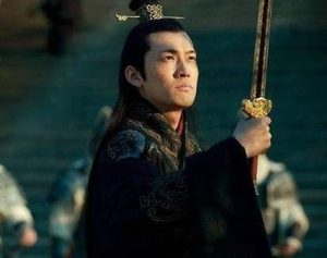 东汉末年的四雄争霸是真的存在吗 为何罗贯中没有写到呢