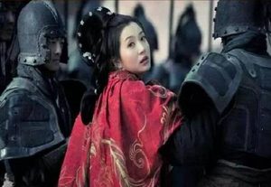 吕布曾有两次机会逃生，却因这个女人错失良机