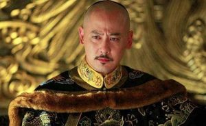乾隆对大臣以礼相待，为什么会变得颐指气使？