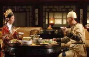 清朝皇帝一天就只吃两顿饭 他们晚上不会饿吗