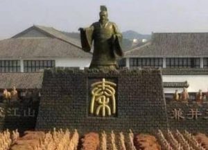 汉承秦制汉朝绝不会选择独尊法家 汉武帝为什么会做出独尊儒术的选择