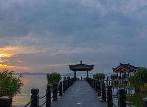同样都是三国里面的军事 诸葛亮的司马懿的名声为何完全不同