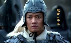 假如孙策太史慈程普一起打赵云，他能逃出来吗？