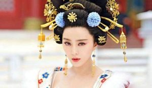 武则天登基后，她最关心的是什么事?许多皇帝应该学习