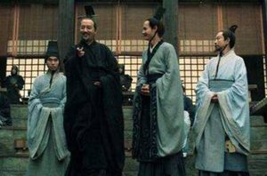 孔子为何在掌权后立刻就杀了少正卯呢？是因为嫉妒他吗？