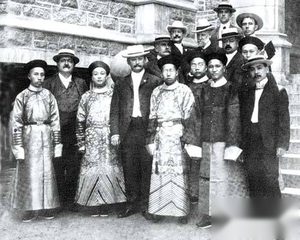 清朝灭亡的最主要诱因：是股灾还是官员腐败？