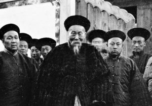 李鸿章的仕途如何？他是如何成为满清的“代言人”的？