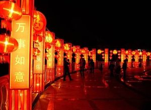 古代长安的上元节有多繁华：“月色灯光满帝都”