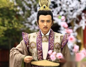 曹丕代汉的神秘预言 曹丕是怎样当上皇帝的？