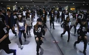 “韩流”为何短时间就在世界兴起呢？