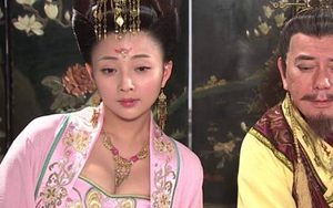 虢国夫人这个名字是什么意思？她与杨玉环是什么关系？