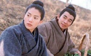 此人女扮男装加入军队成将军，不是花木兰