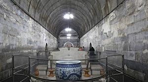 古代皇帝陵墓关闭后，工匠们怎么出来？