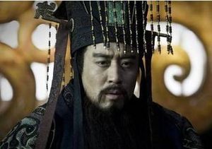 秦始皇焚书坑儒的目的是什么？他当初为什么没有重视儒家？