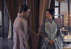 秦始皇称帝后为什么没有立皇后？与他的母亲有什么关系？