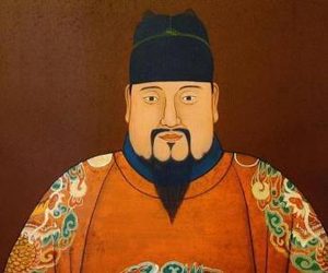 朱见深贵为皇帝，为什么专宠比他年长的万贵妃那么多年？