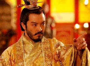 窦怀贞为什么愿意娶一个年老的奶妈？他有什么目的？