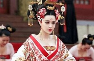 武则天为何要杀了自己的男宠薛怀义？薛怀义为什么会失宠？