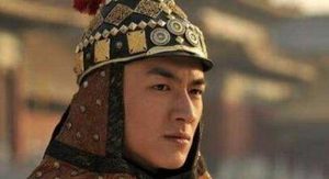 胤禵与雍正之间有何恩怨？他们的生母德妃对此是什么态度？
