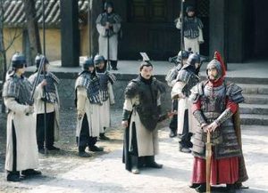郑国让秦国修水渠，他们有什么目的？郑国渠后来起了哪些作用？