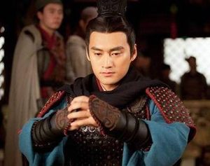 东汉中后期，为何原本身份低微的宦官会突然崛起？