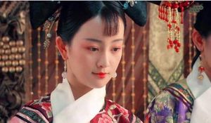 清朝皇后一年有1000两银钱 换做现在是多少钱