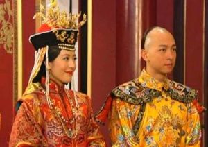珣嫔：孝哲毅皇后的姑母，却比皇后还小3岁