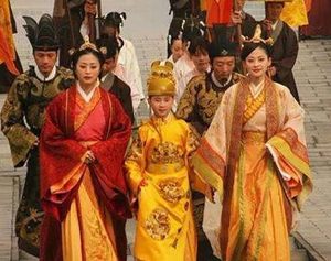 李太后用三招就搞定了张居正，她是如何做到的？