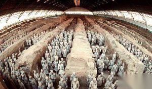 揭秘：秦始皇陵兵马俑 千人千面 为何全是单眼皮
