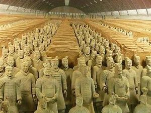兵马俑每个都栩栩如生表情不一 兵马俑都是活人烧制的吗