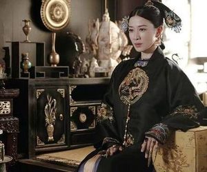 清朝妃子等级不同俸禄也不同 她们的工资放到现在是多少钱
