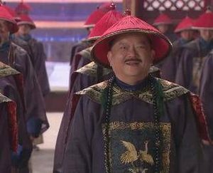 历史上真实的和珅也是个巨贪，为何乾隆不将他处死呢？