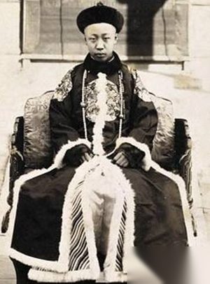 溥仪盗卖故宫国宝：七八十箱书画如何运往天津