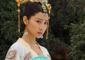 上官婉儿的祖父被武则天杀了，为何她却为仇人效力呢？