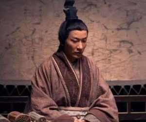 春秋战国时期会出现百家争鸣现象的原因是什么？
