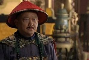 乾隆死前留给和珅一保命遗诏，打开发现仅三字