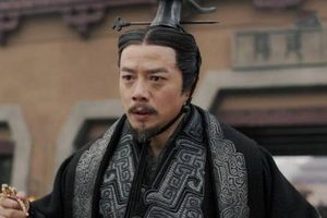 吕不韦为什么要将嫪毐送入宫，献给太后赵姬？