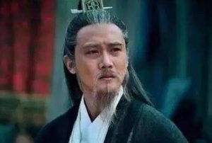 诸葛亮殒命五丈原，为何第一任继承者不是姜维？