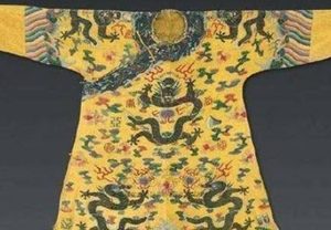 包拯只是一位臣子，为何却能穿龙袍呢？