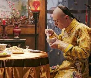 古代皇帝吃饭讲究排场 皇帝吃剩下的饭菜怎么处理