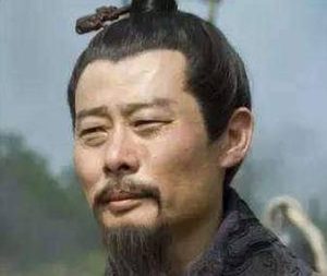 在三国时期，真正决定东吴战略的都有哪些人?