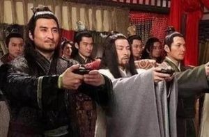 李密与翟让之间的相处分为哪四个阶段？他们之间有何恩怨吗？