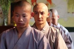 张献忠曾经逼迫一个和尚吃肉，和尚照做了吗？